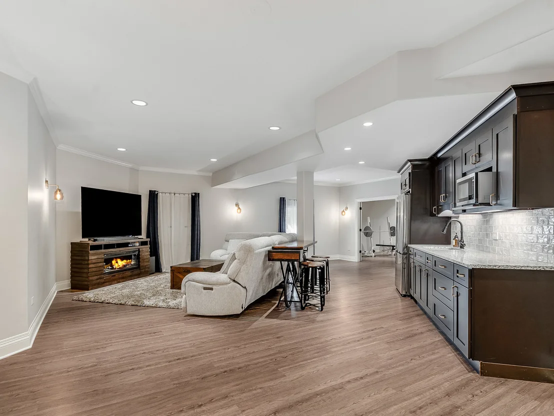 Photo of 720 Willow Road