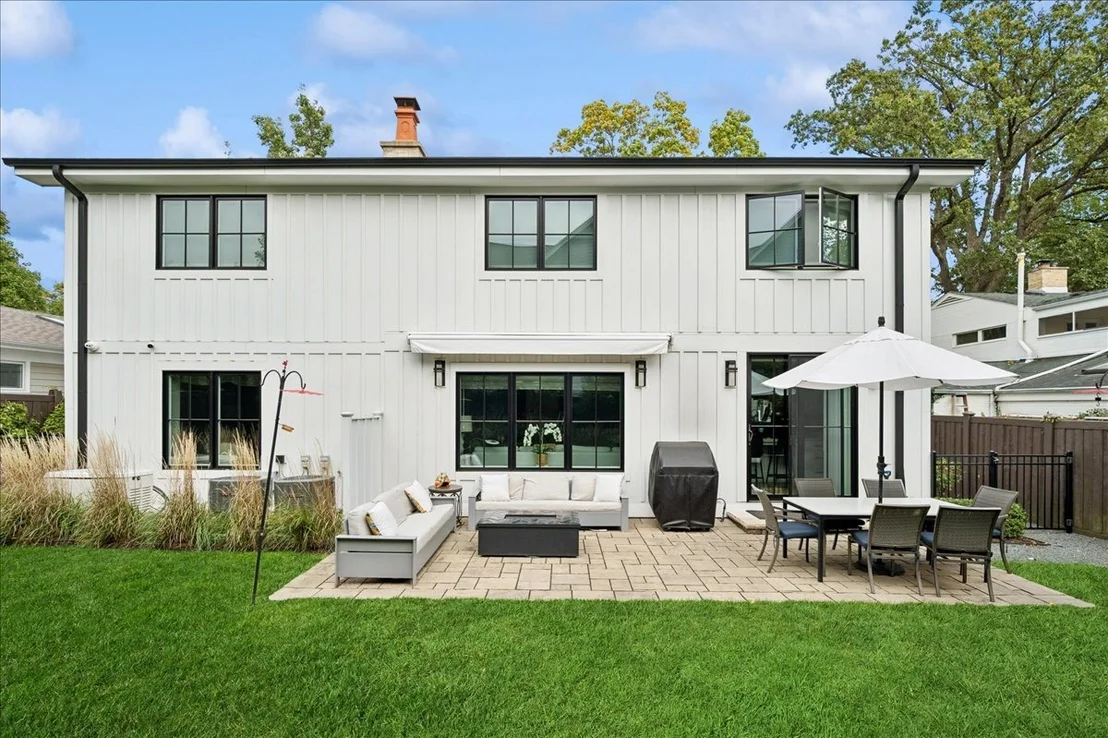Photo of 270 Sheridan Road
