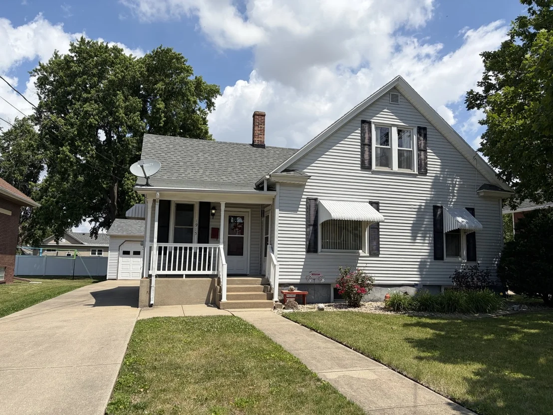 Photo of 1915 9th Street