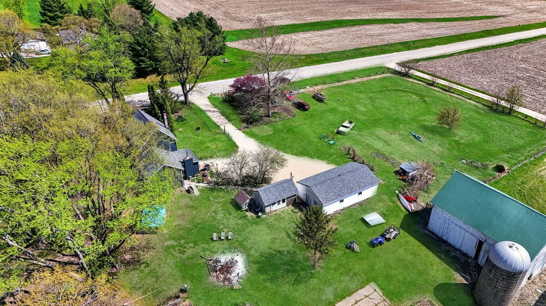 Photo of 13730 Center Road