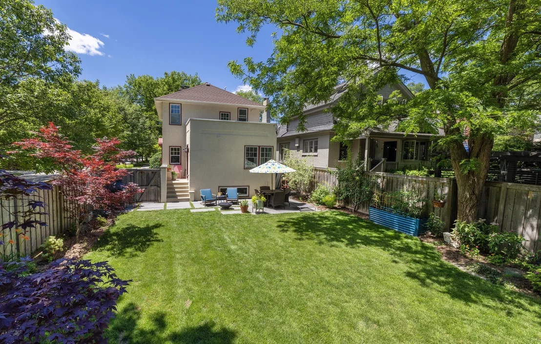 Photo of 3055 Park Place