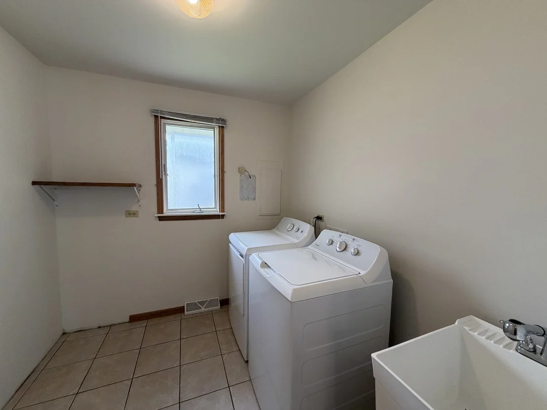 Photo of 901 Lark Street