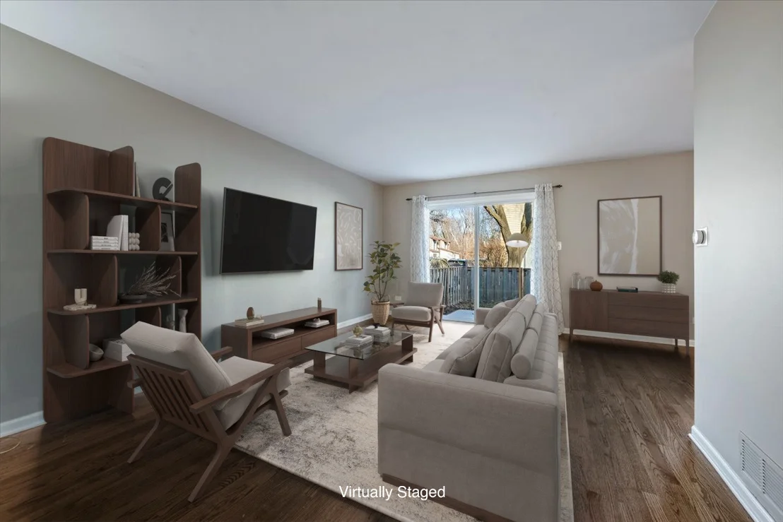 Photo of 709 Lakeside Circle Drive
