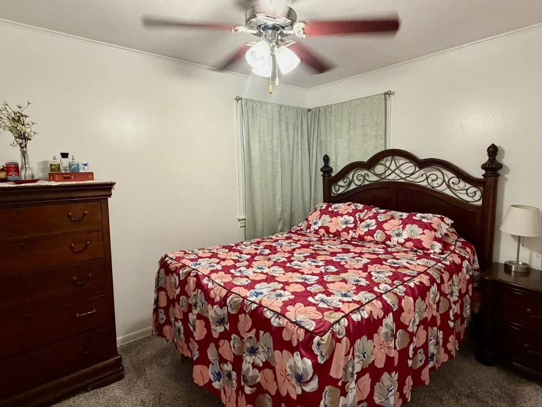 Photo of 2500 Golfview Street