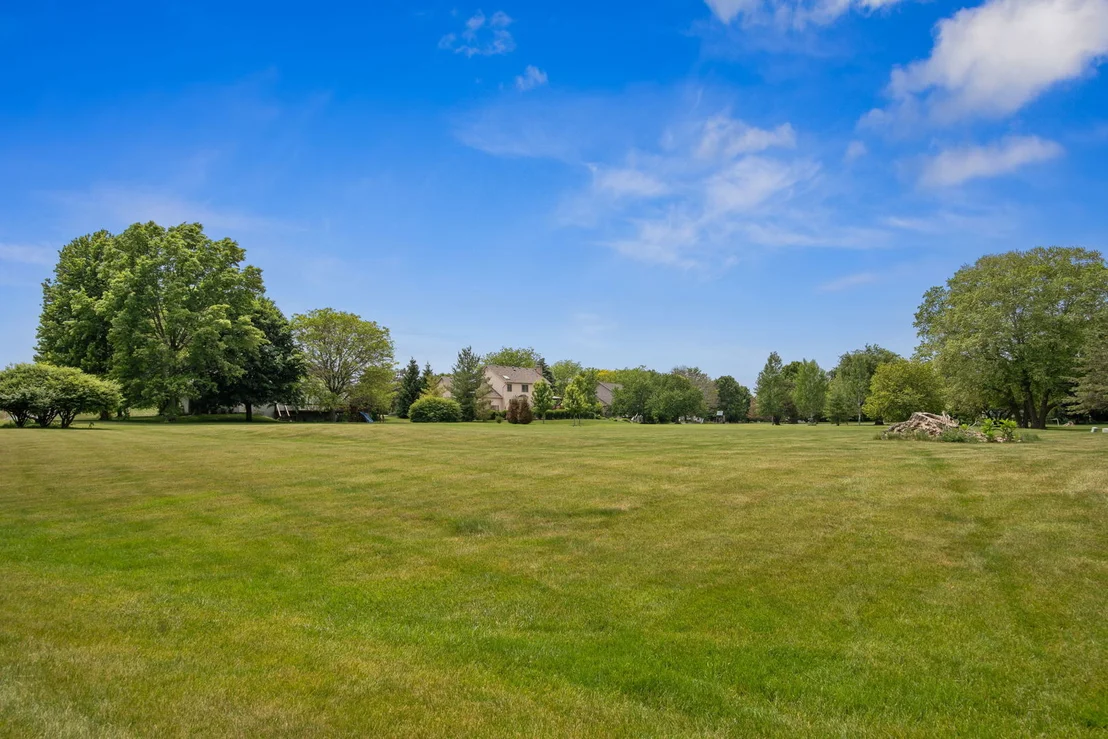 Photo of 39W118 Baert Lane
