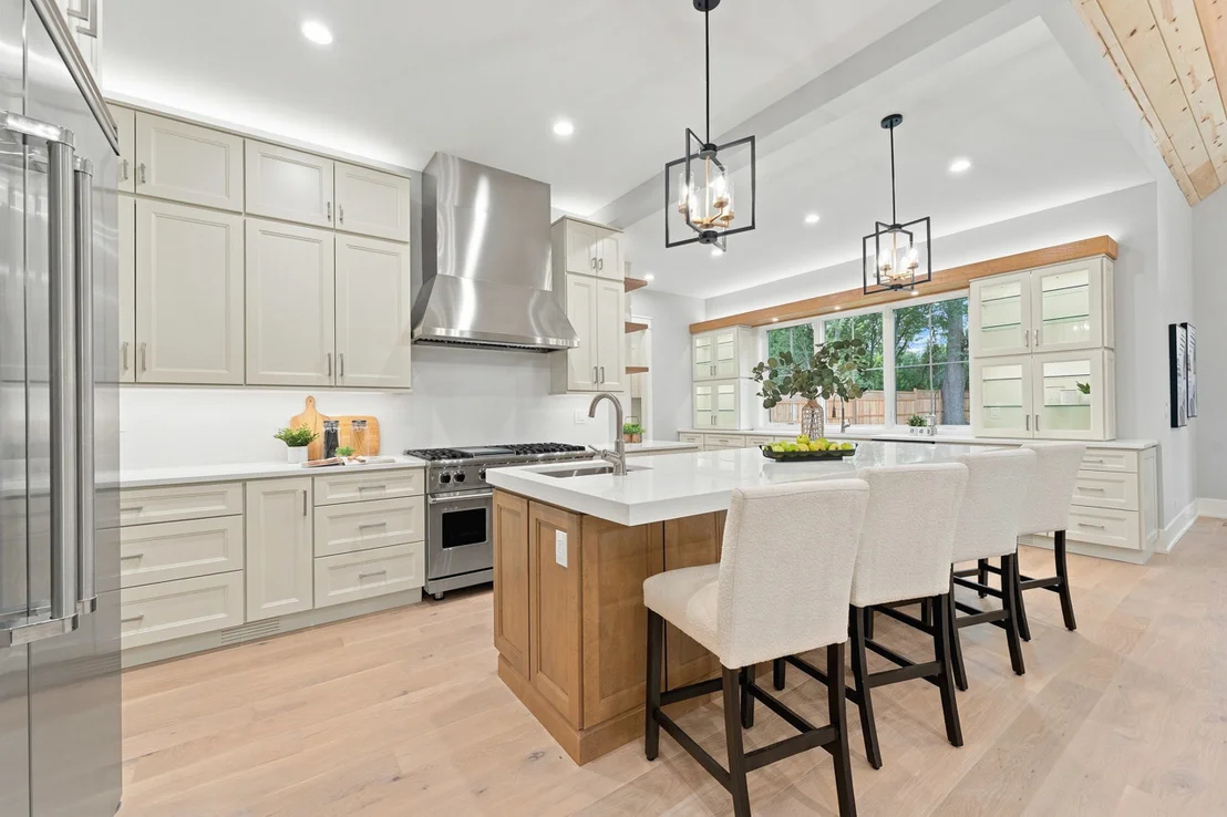 Photo of 810 Clover Court