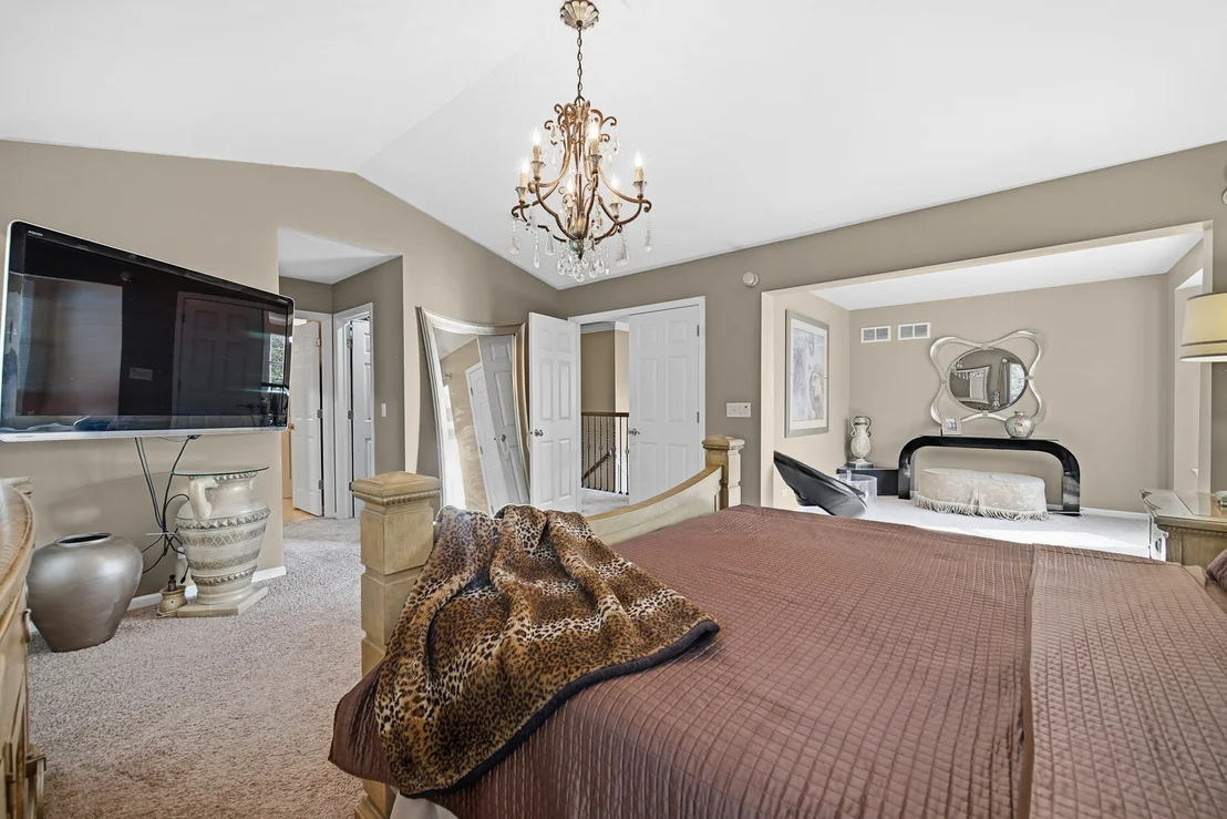 Photo of 385 Post Oak Circle