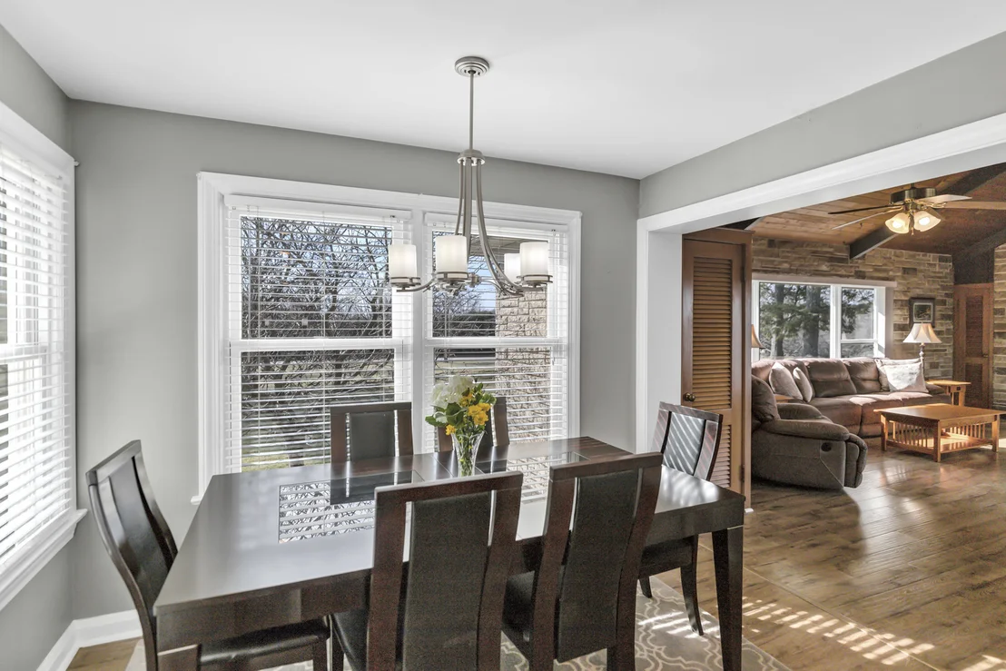 Photo of 512 Bay Road