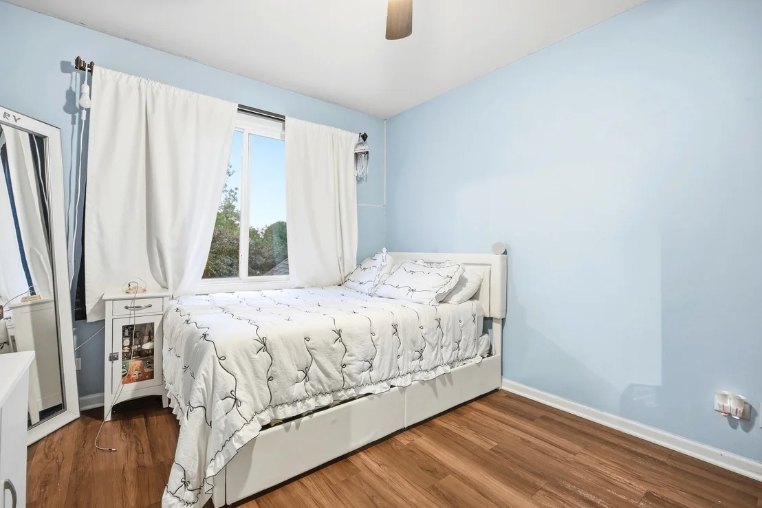 Photo of 1447 Mackenzie Lane