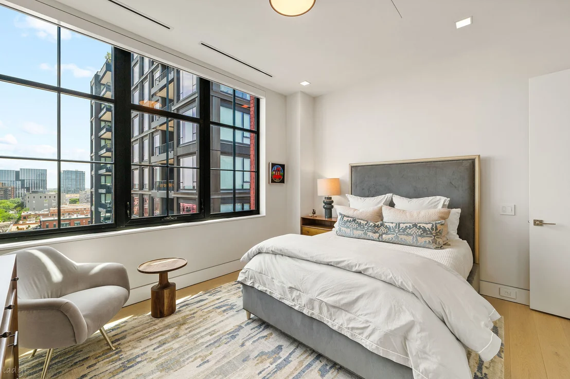 Photo of Unit PH8D at 1109 W Washington Boulevard