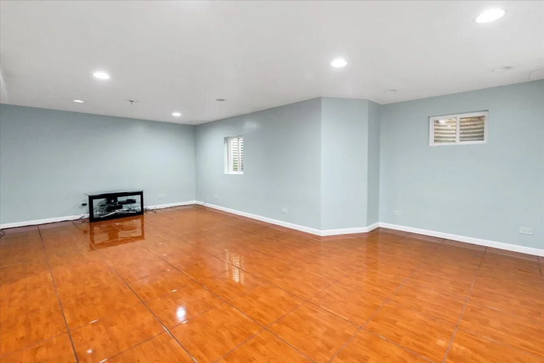 Photo of 2153 Laurel Avenue