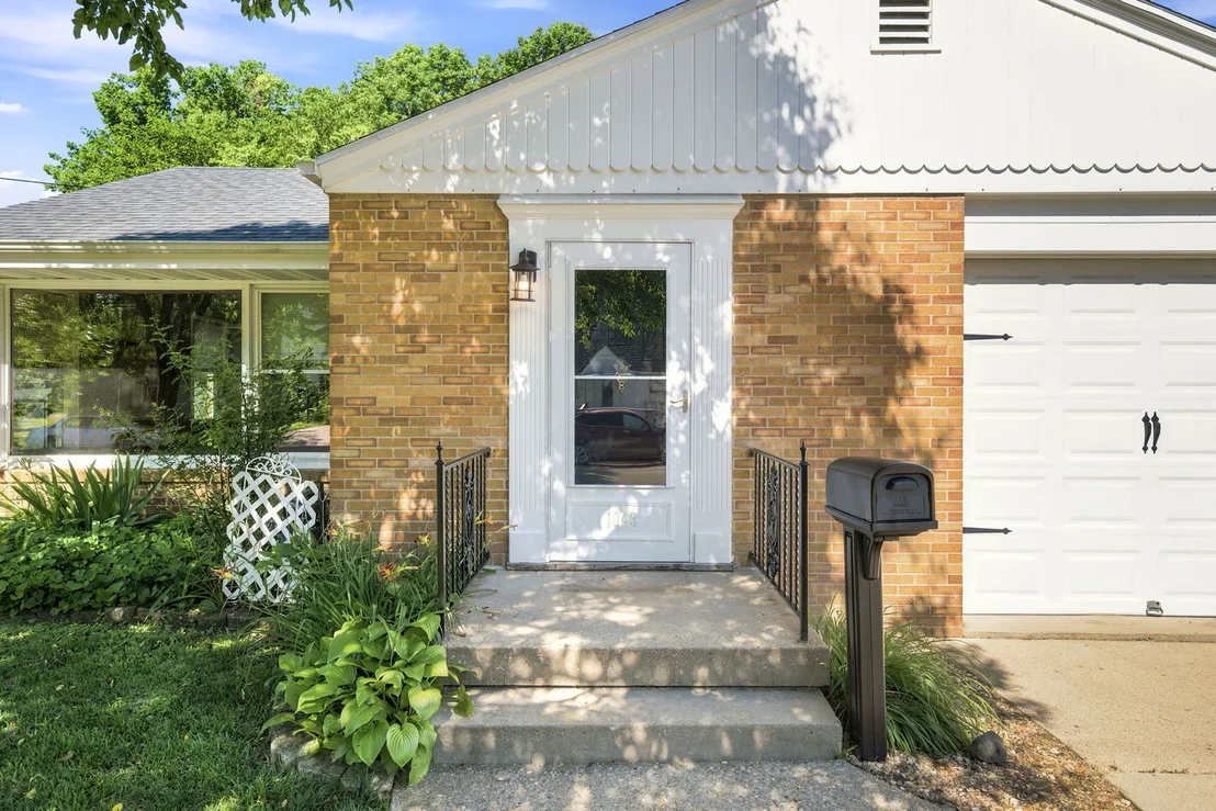 Photo of 1043 State Street