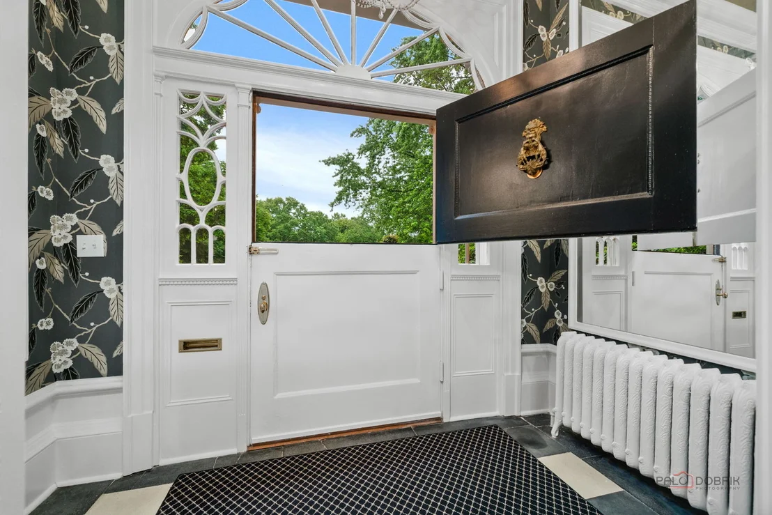 Photo of 400 Washington Road