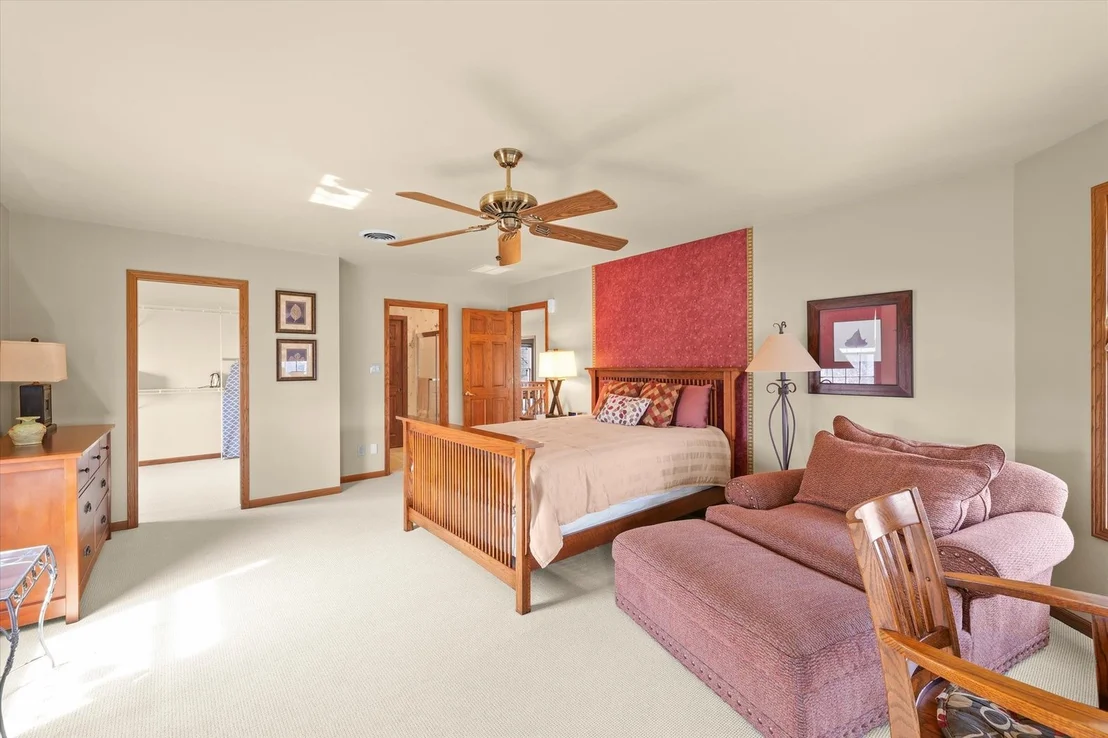 Photo of 2204 Edgewater Place