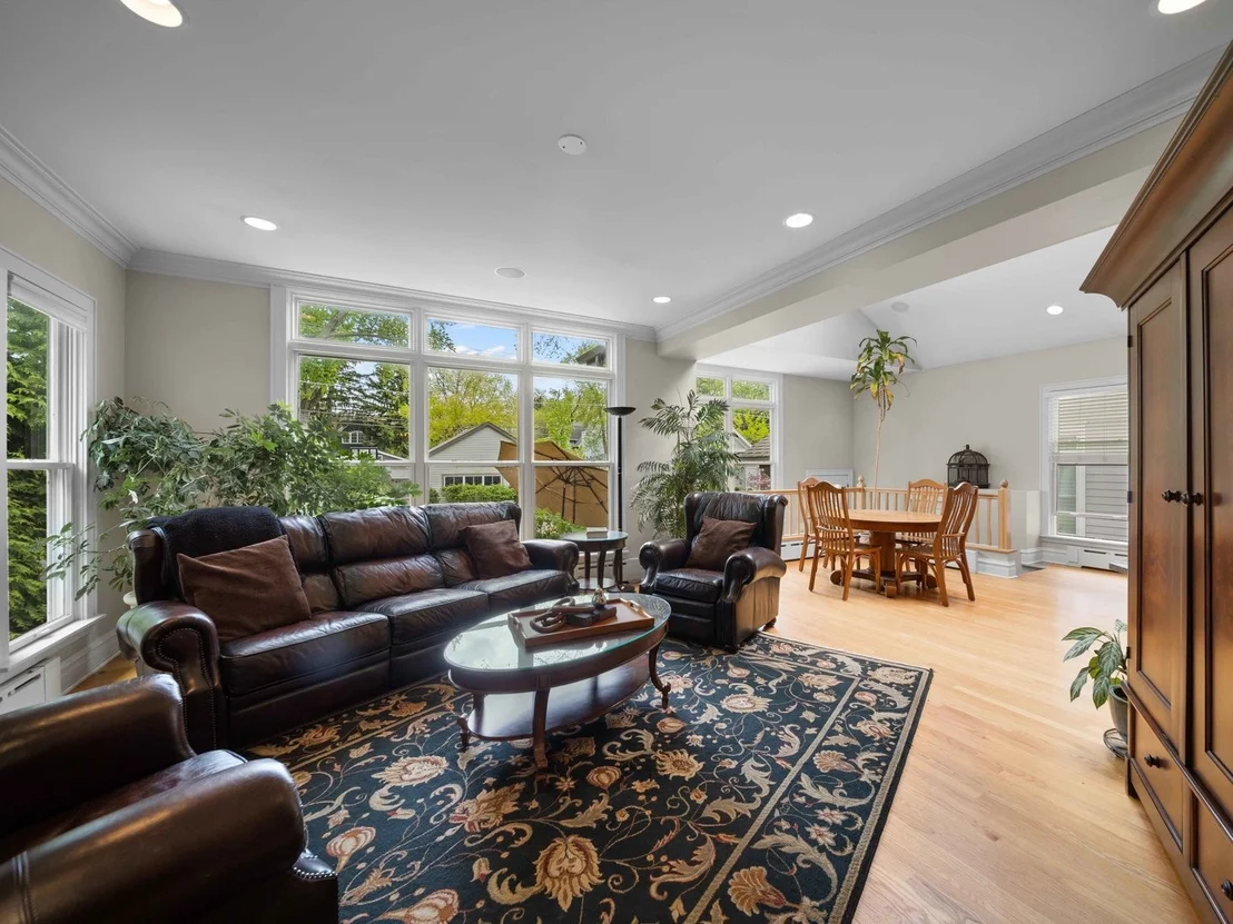 Photo of 1115 Forest Avenue