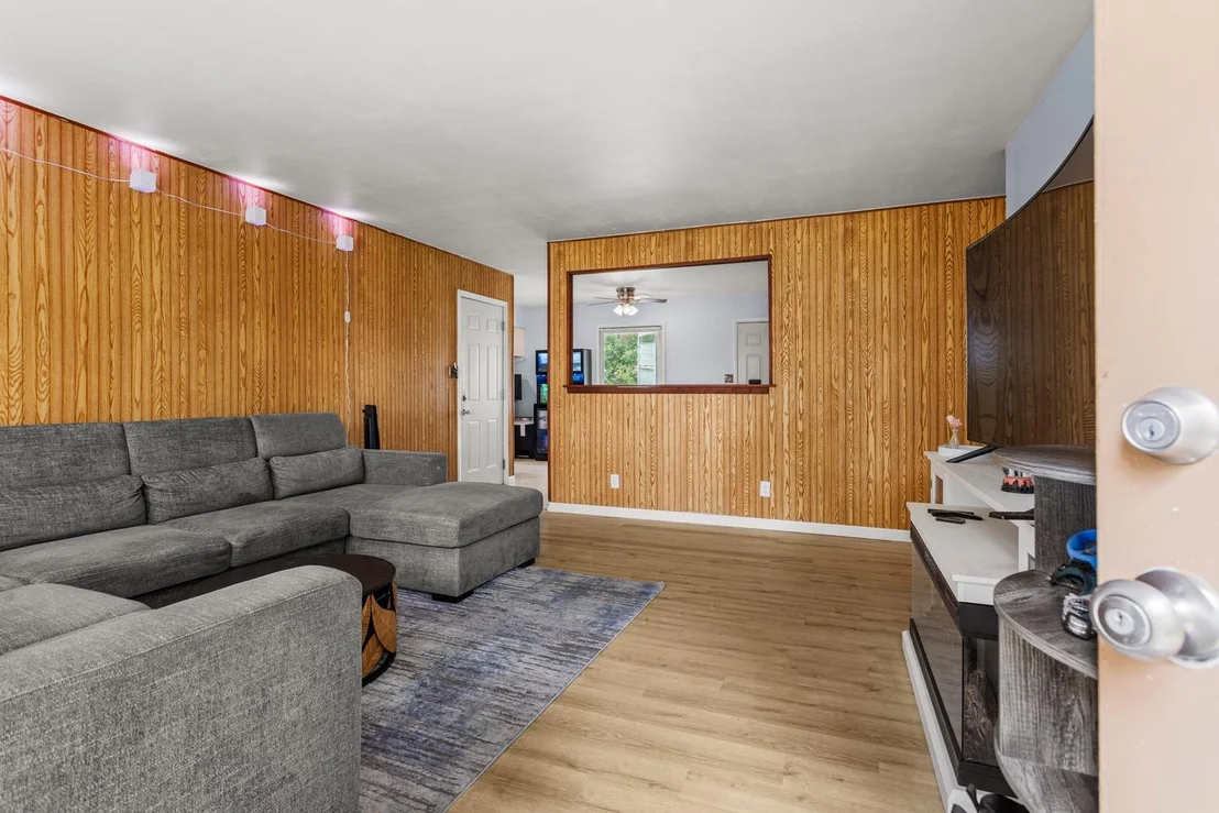 Photo of 1303 Eastern Drive