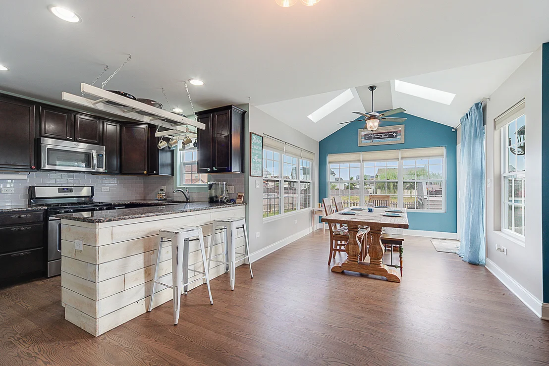 Photo of 717 Maplewood Drive