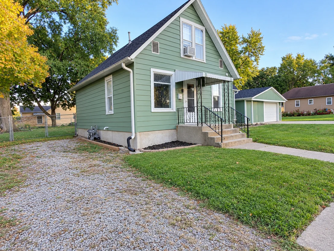 Photo of 736 Swift Avenue