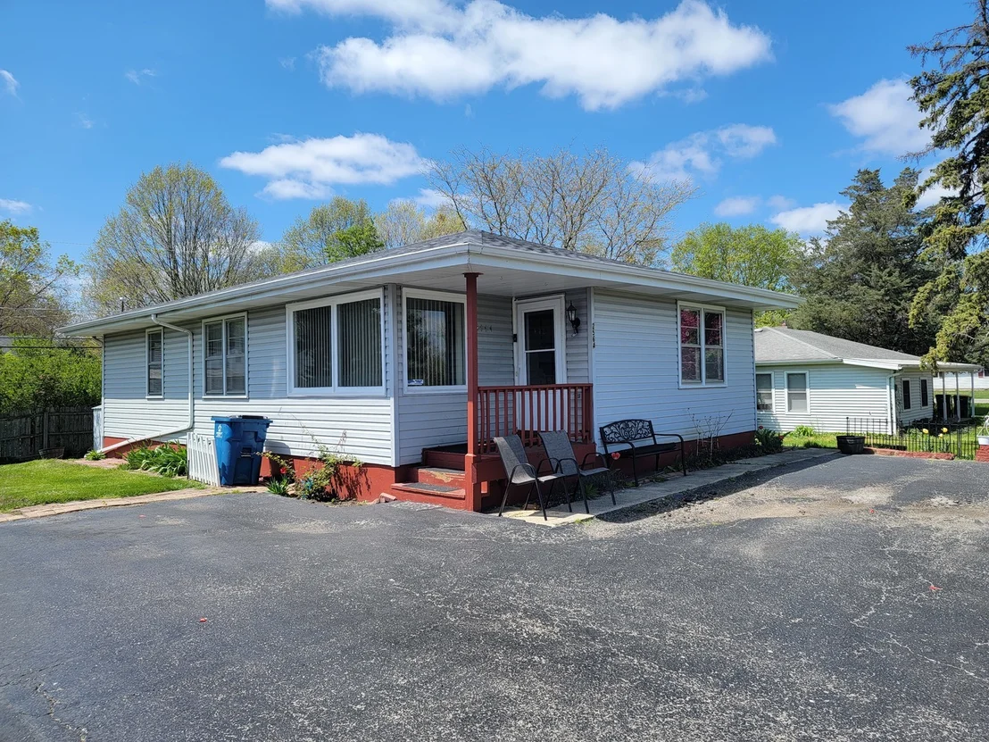 Photo of 2564 Plainfield Road