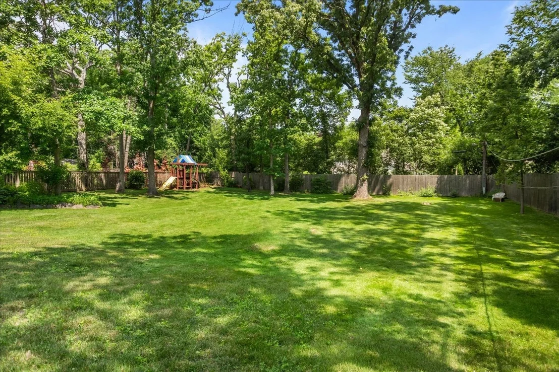 Photo of 912 Morningside Drive