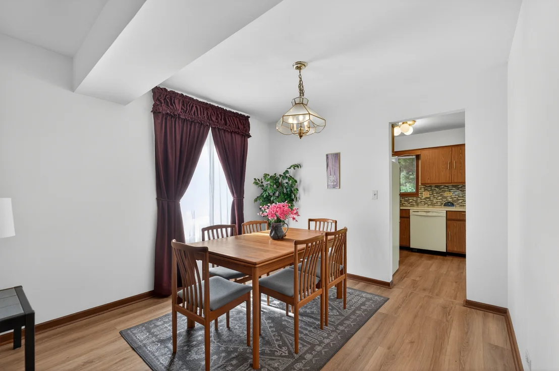 Photo of 722 Aspen Drive