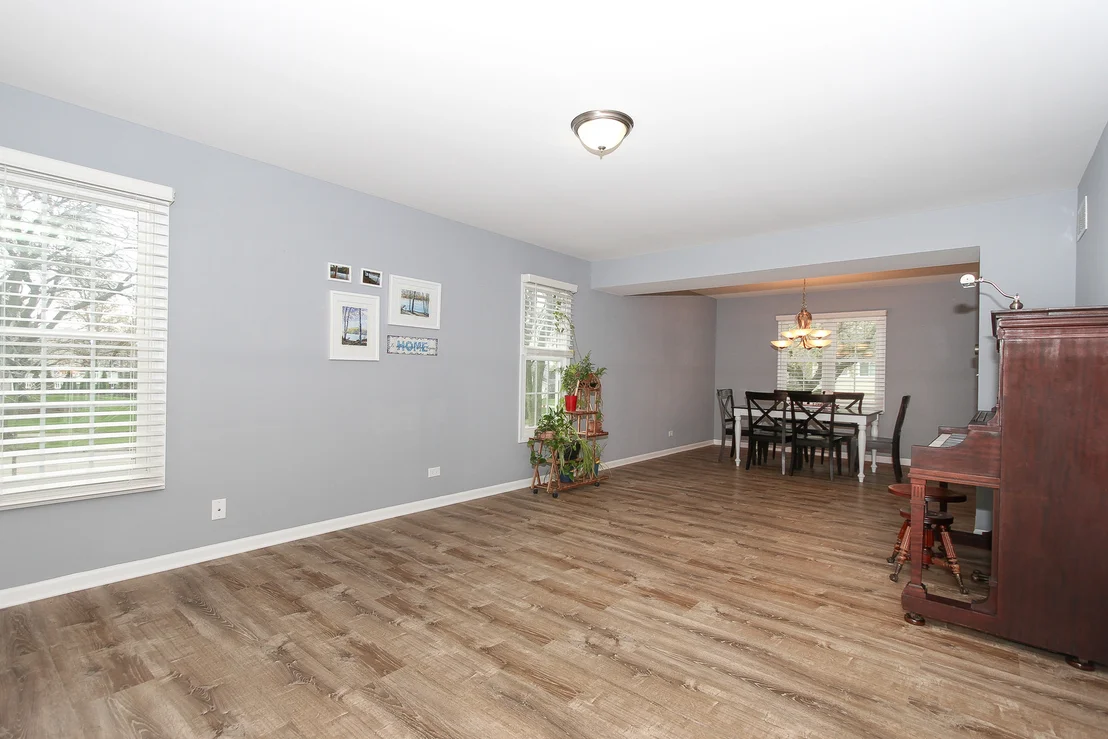 Photo of 697 GARDENIA Lane