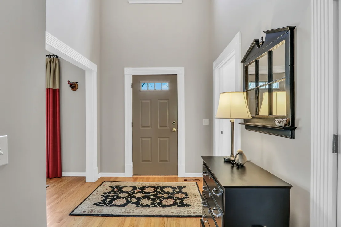 Photo of 983 Mount Vernon Drive