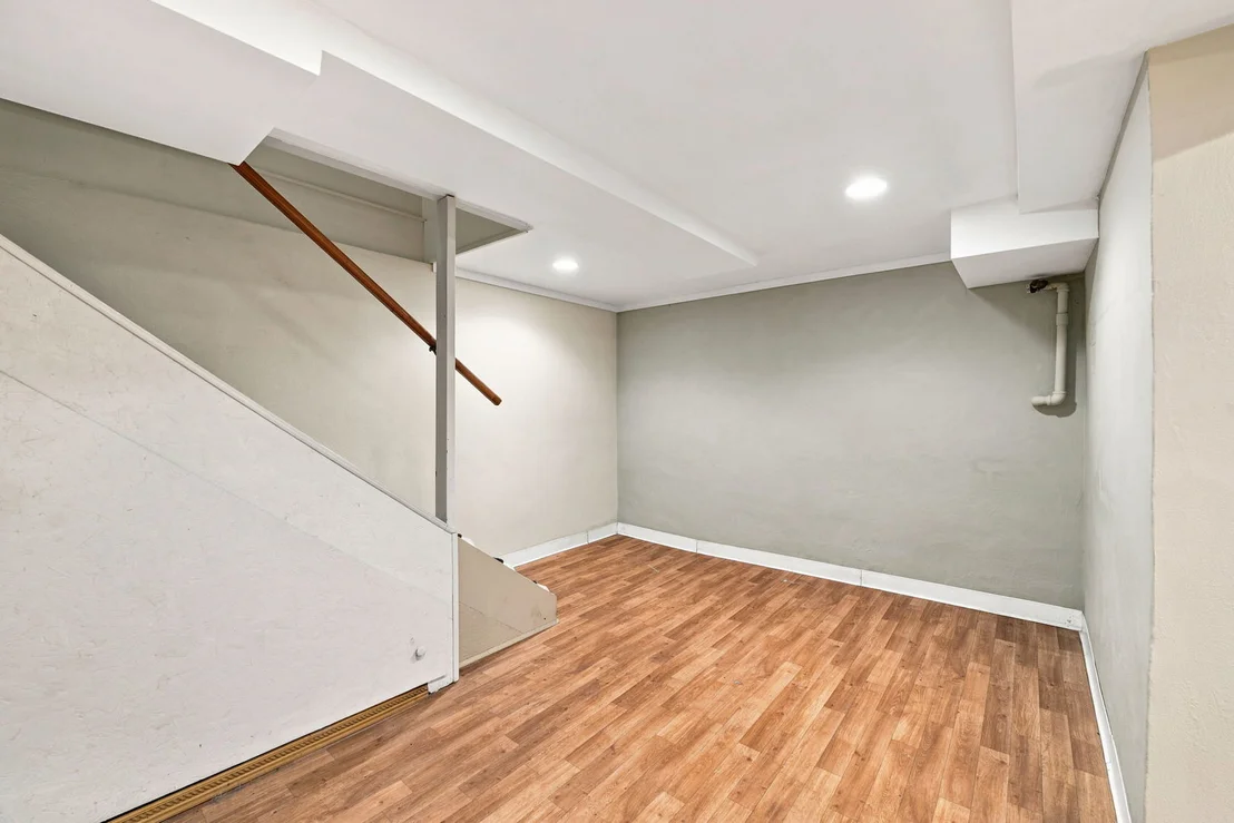 Photo of 1043 State Street