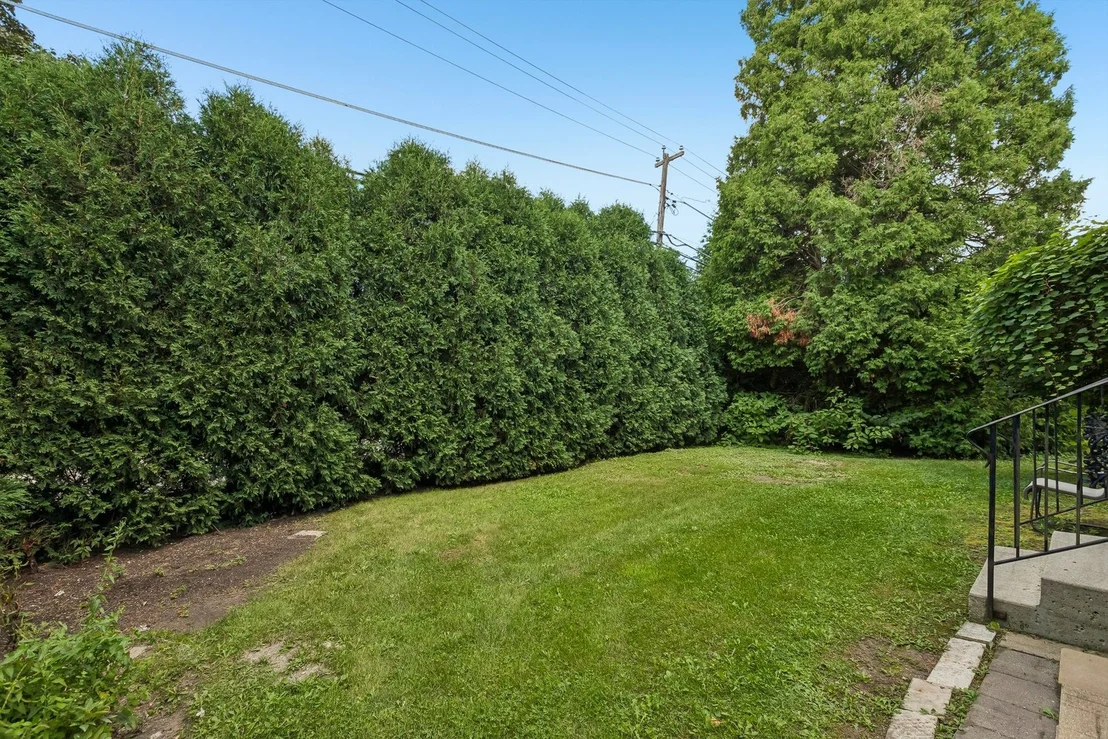 Photo of 610 W Lonnquist Boulevard