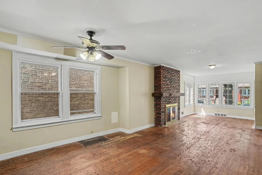 Photo of 3437 Oak Avenue