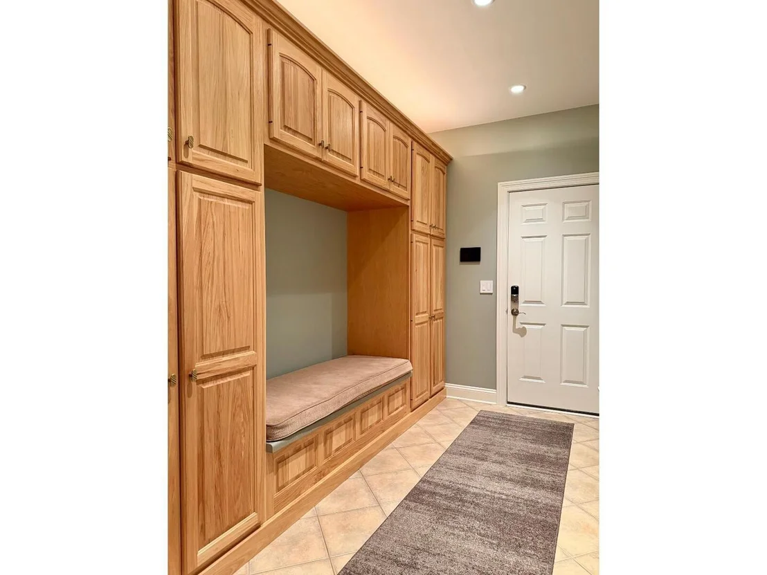 Photo of 2307 Red Oak Lane