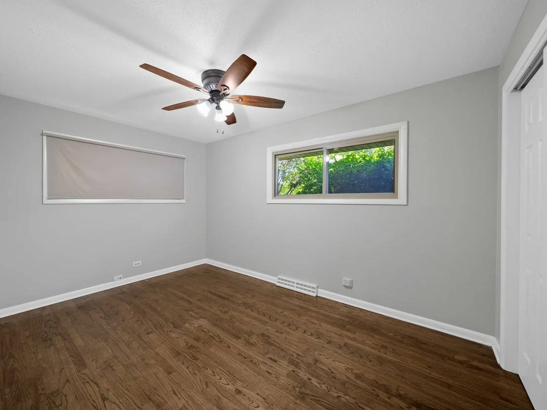 Photo of 415 Tennyson Road