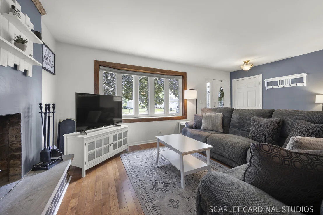Photo of 970 Dearborn Circle