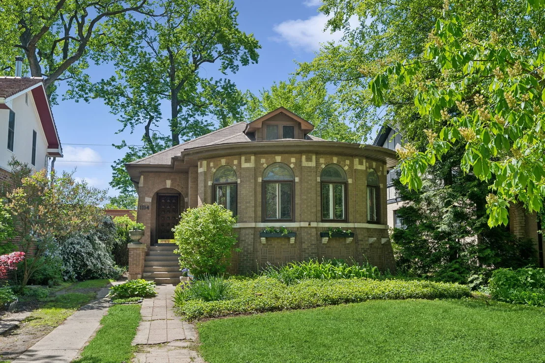 Photo of 1114 Dobson Street
