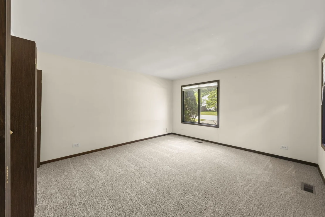Photo of 2S640 Continental Drive
