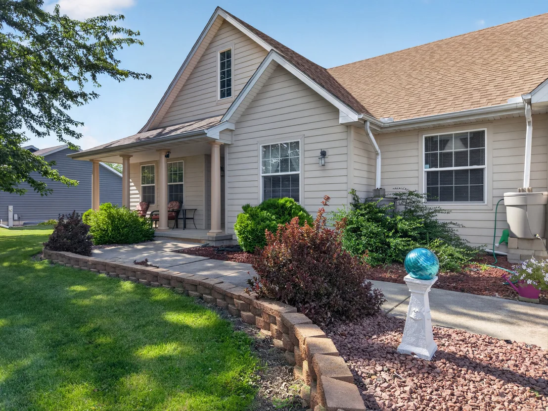 Photo of 701 Forrest Drive