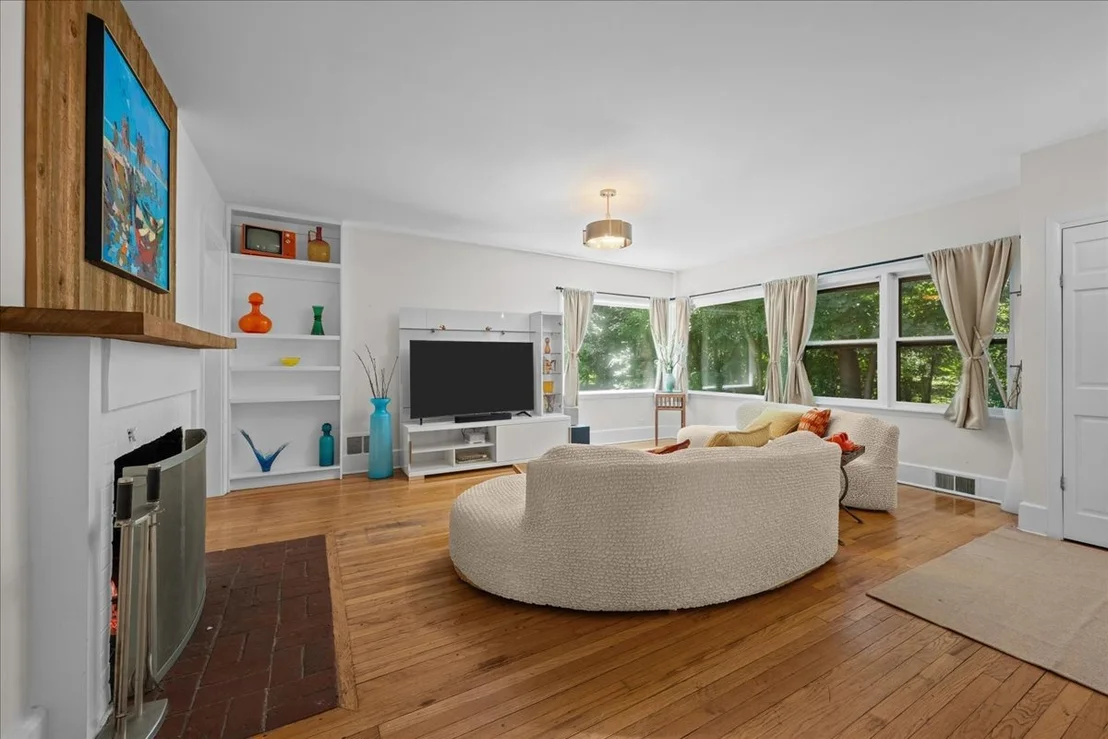 Photo of 262 Maple Hill Road