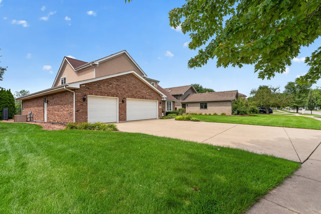 Photo of 15164 Olympic Lane