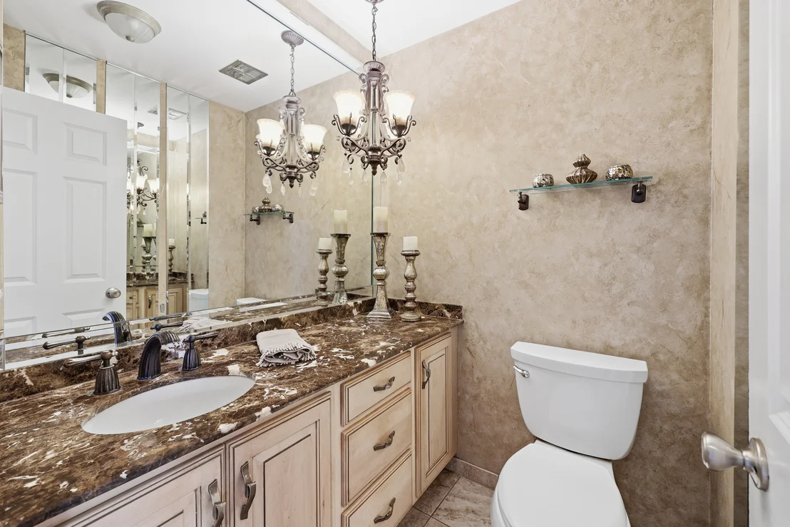 Photo of 715 Pinecroft Drive