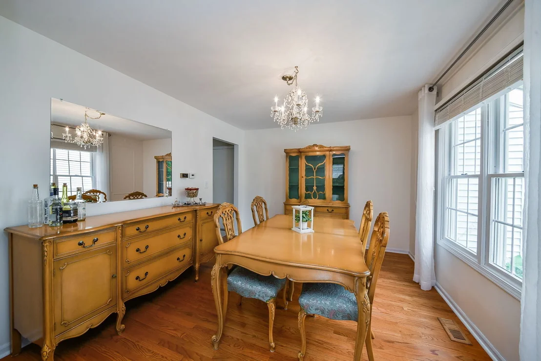 Photo of 959 Hill Crest Drive