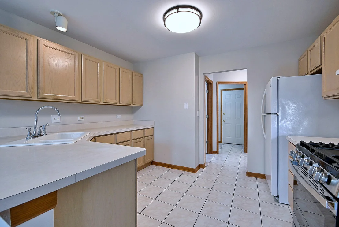Photo of 148 Schiller Square