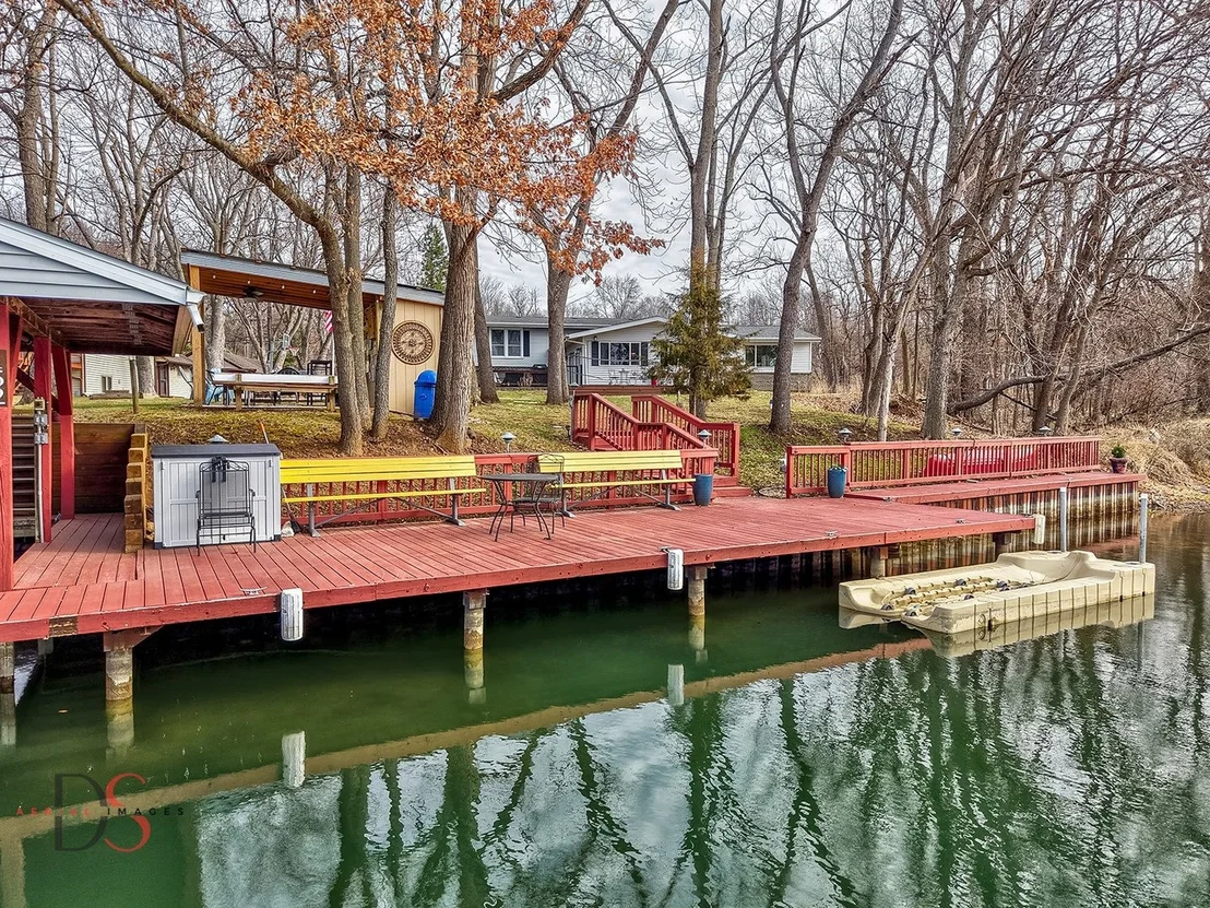 Photo of 152 Beachview Court