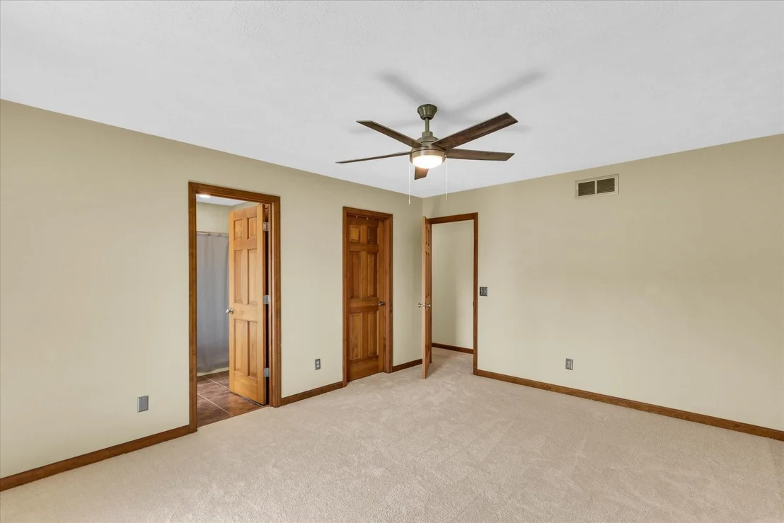 Photo of 2807 Willow Bend Road