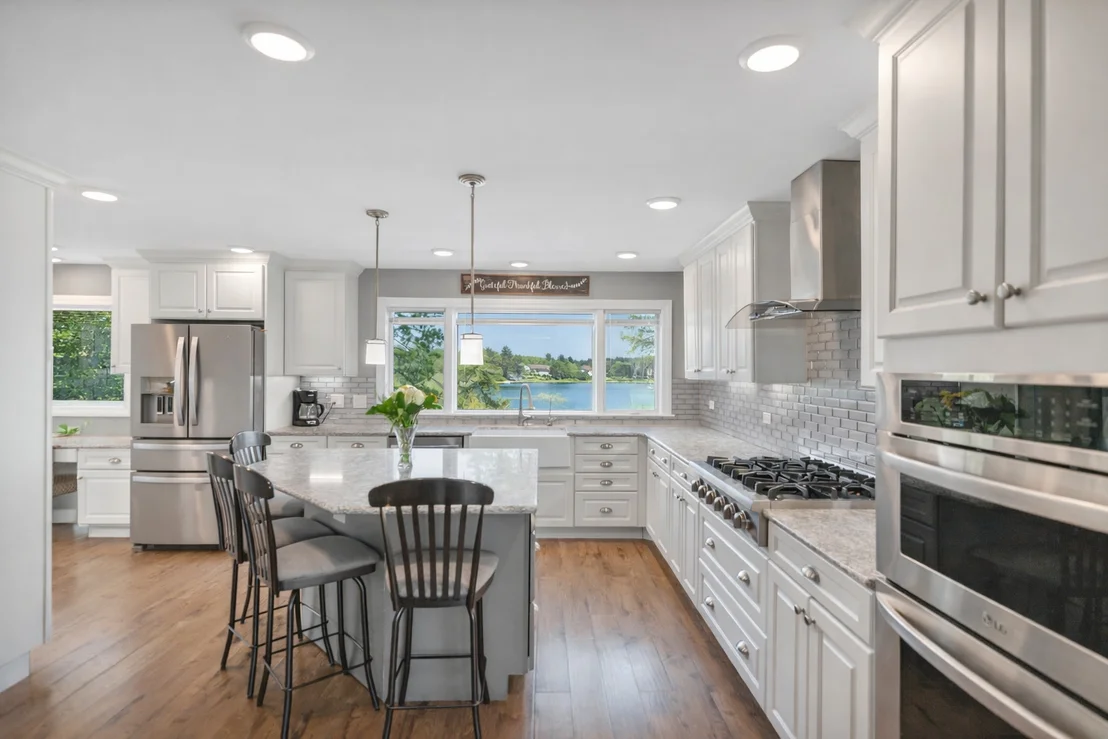 Photo of 512 Bay Road