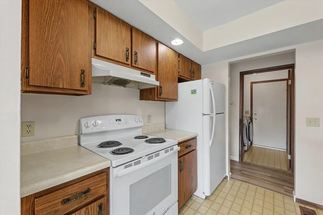 Photo of Unit 2142 at 2142 Harbortown Circle