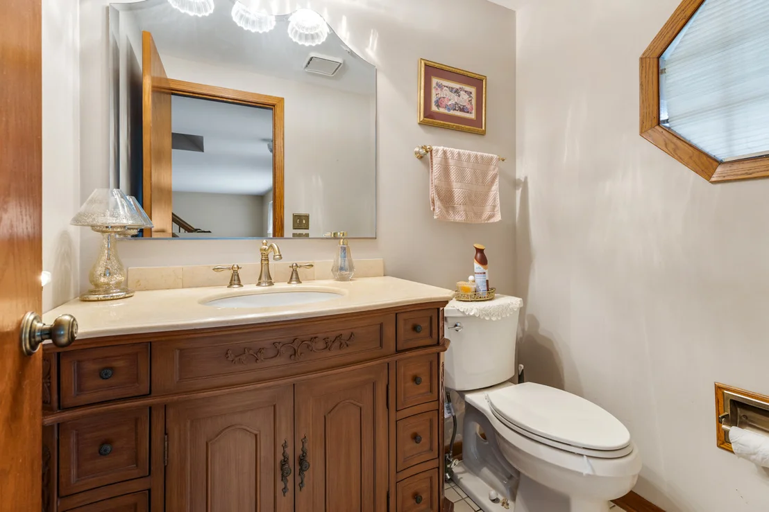 Photo of 1185 surrey Lane