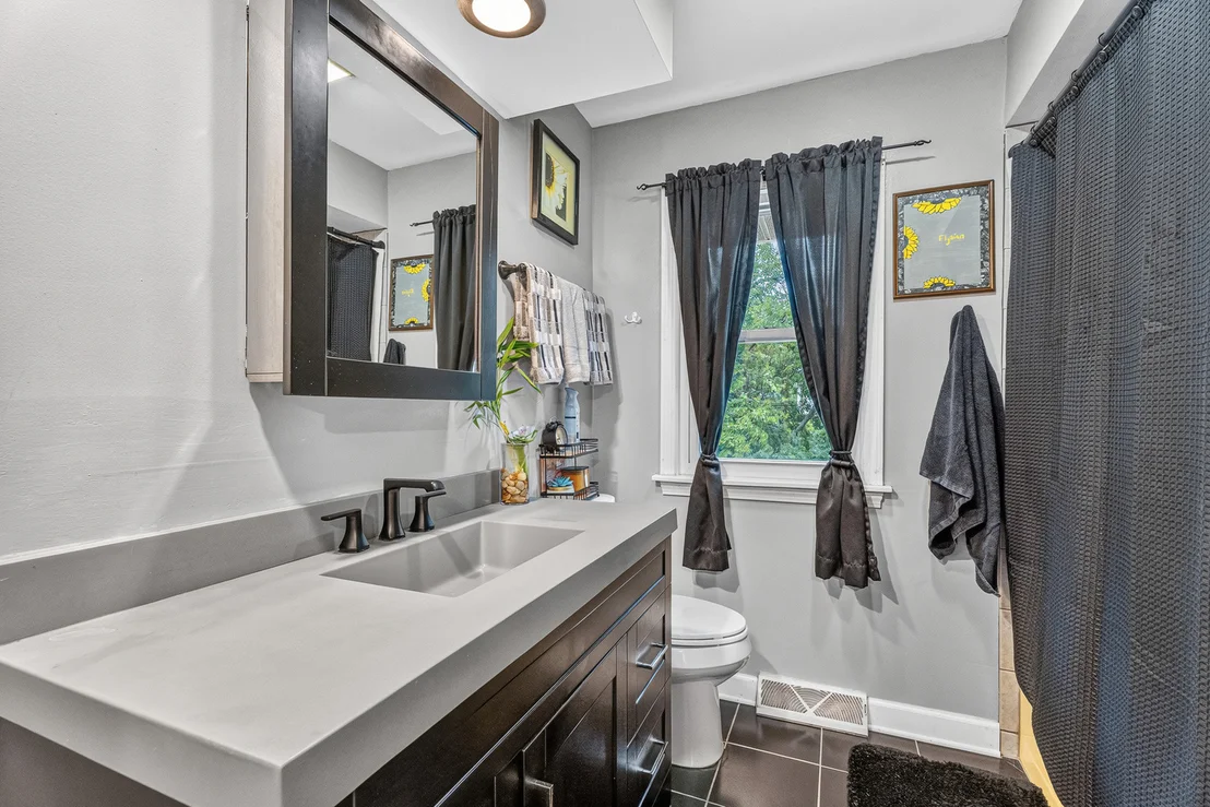 Photo of 812 Elm Street