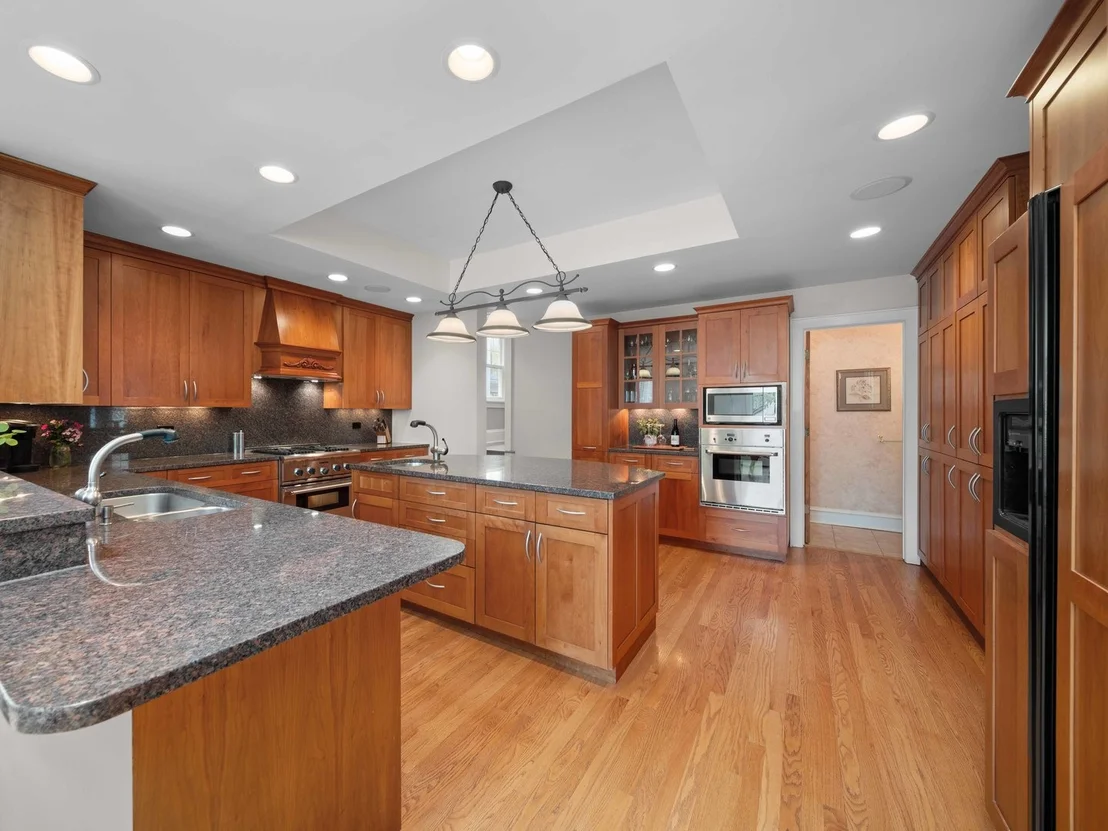 Photo of 1115 Forest Avenue