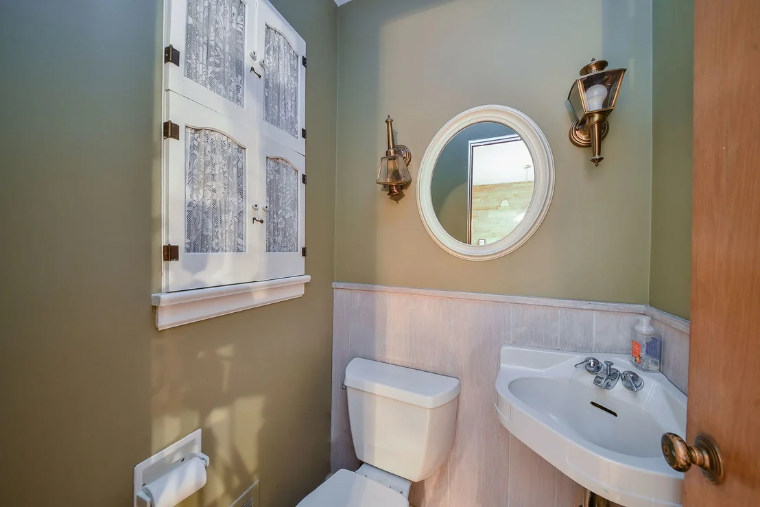 Photo of 324 W Elm Street