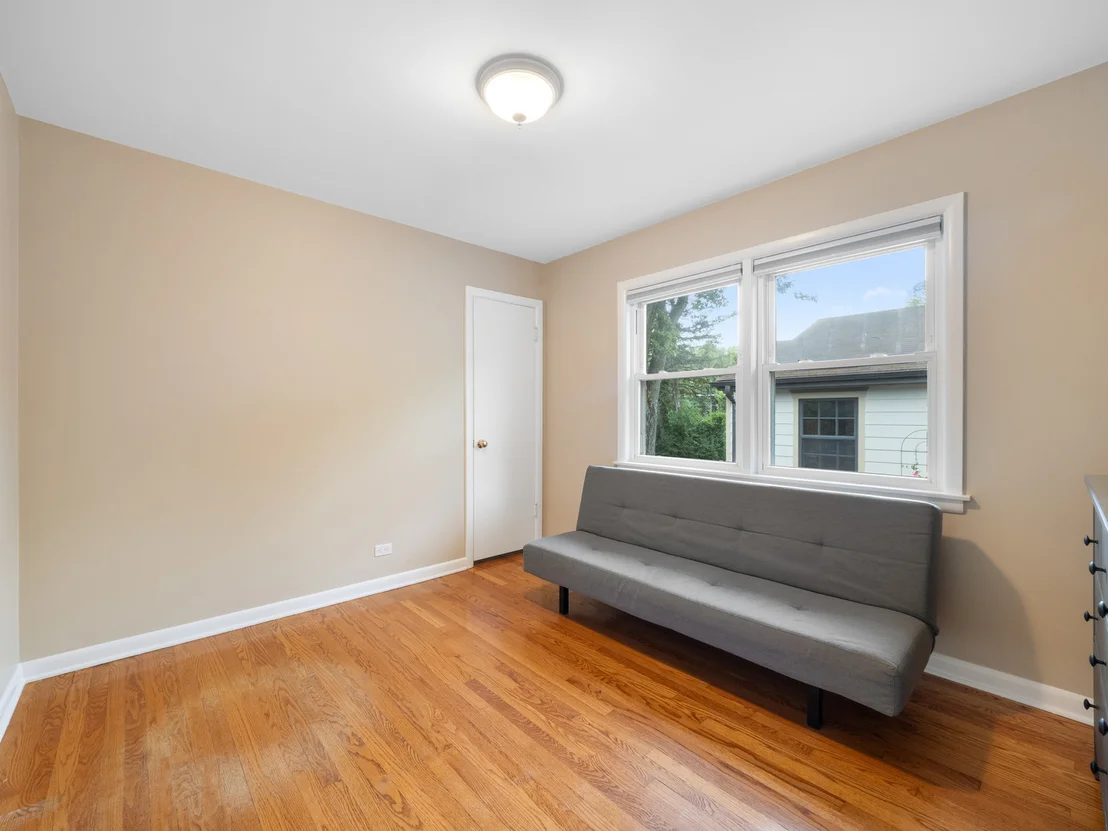Photo of 727 Harms Road